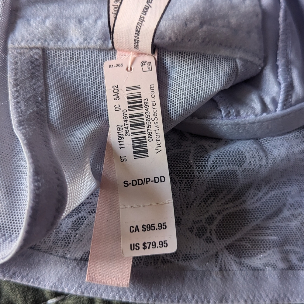 Victoria's Secret Purple Wireless Bra with Textured Design and Wide Straps - Picture 5 of 8